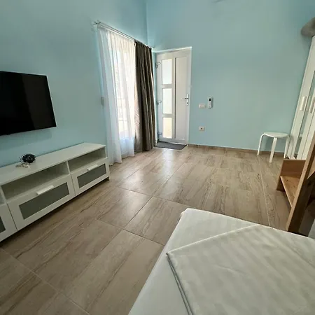 Pensión Halta Pescarus 3*